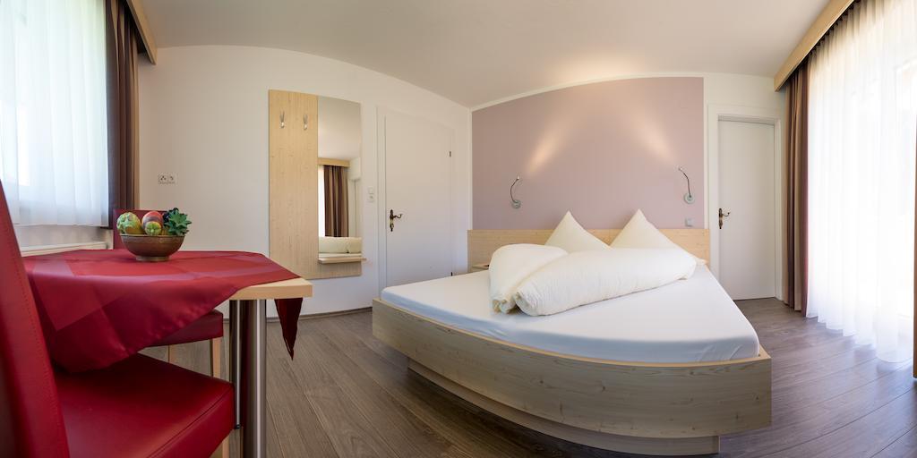 Pension Roasthof Neustift im Stubaital Habitación foto