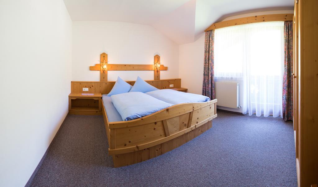 Pension Roasthof Neustift im Stubaital Habitación foto