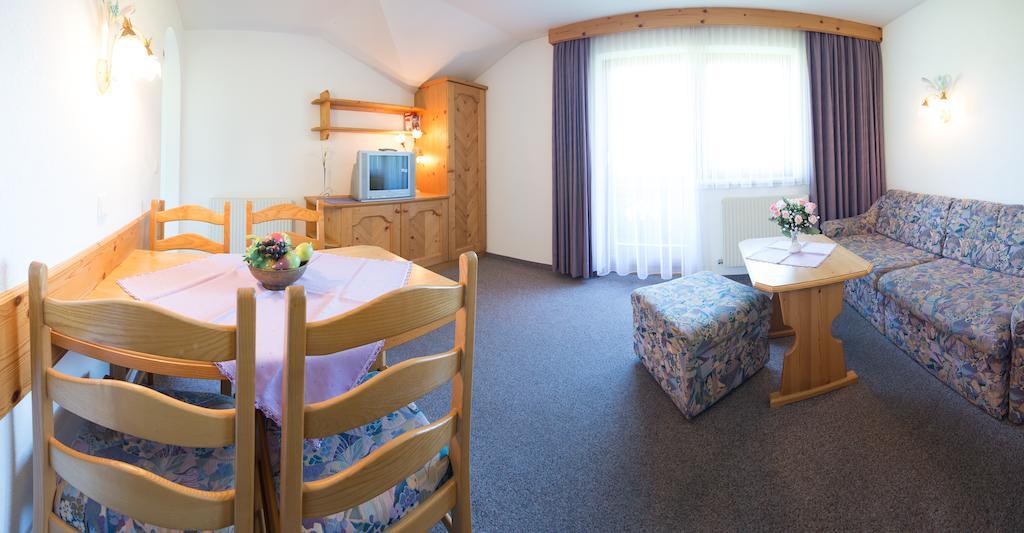 Pension Roasthof Neustift im Stubaital Habitación foto